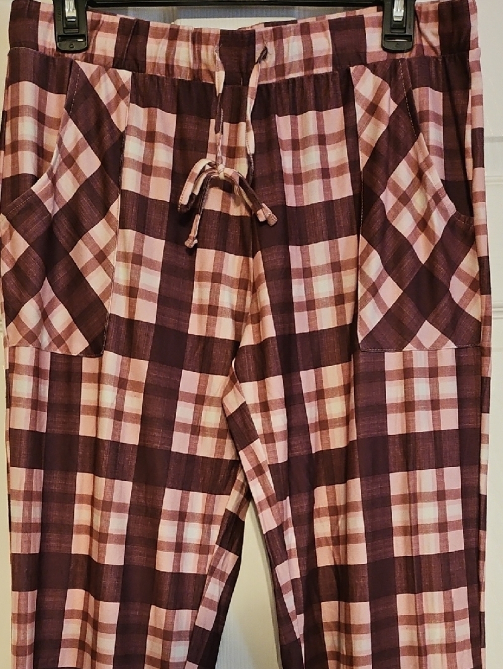 Lucky Brand Pink and Burgundy Plaid Drawstring Joggers - Picture 2 of 11